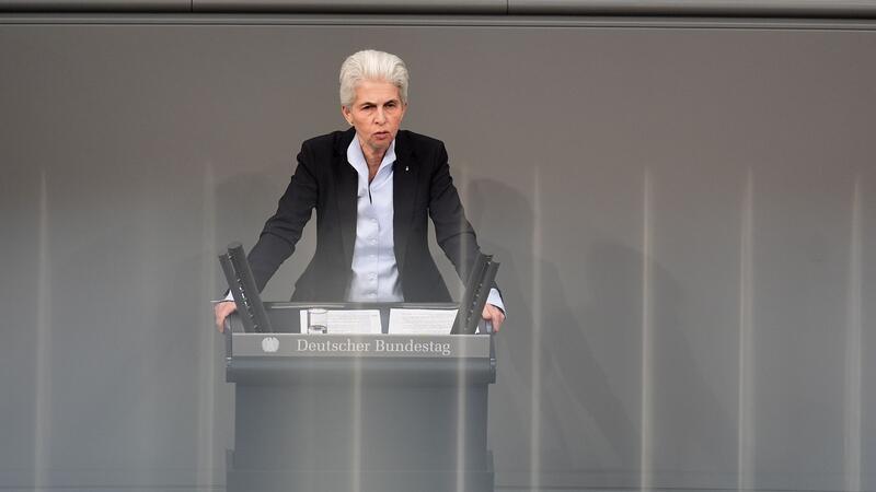 Liberale und Grüne kritisieren Nein von Scholz zu Taurus FDP-Verteidigungspolitikerin Marie-Agnes Strack-Zimmermann kritisiert das Vorgehen des Kanzlers.