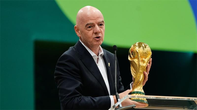 FIFA-Präsident Gianni Infantino sorgt für Wirbel mit seinen jüngsten Plänen. (Archivbild)