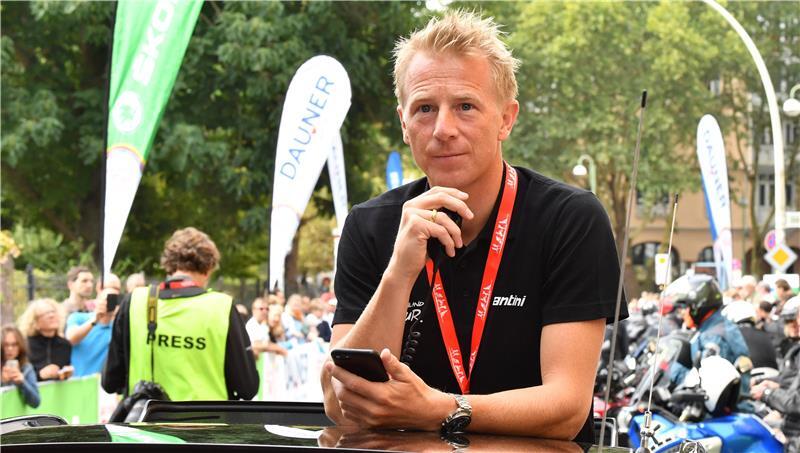 Fabian Wegmann ist seit vergangenem Jahr Sportlicher Leiter der Cyclassics. Am Sonntag sitzt er beim Profirennen im Führungsfahrzeug.