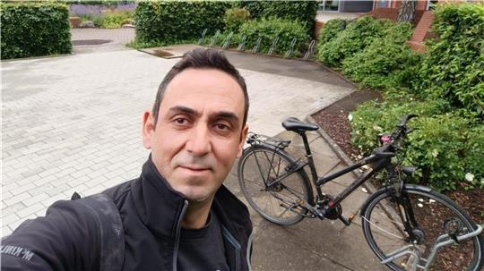 Facharbeiter Ali Razavi (Foto) wurde nach Griechenland abgeschoben. Kollegen und Arbeitgeber sind entsetzt.