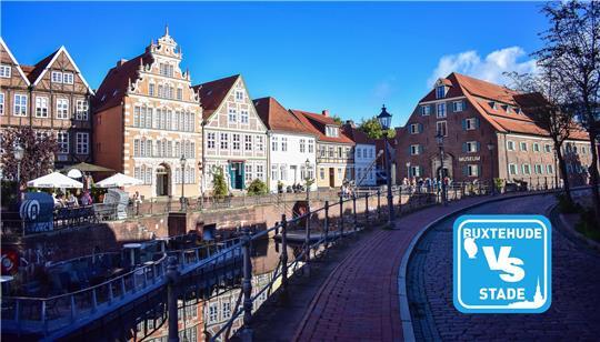 Fachwerkhäuser und der Schwedenspeicher am Hansehafen. 