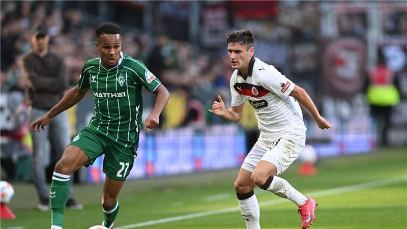 Fällt vorerst aus: Werder-Profi Felix Agu. (Archivbild)