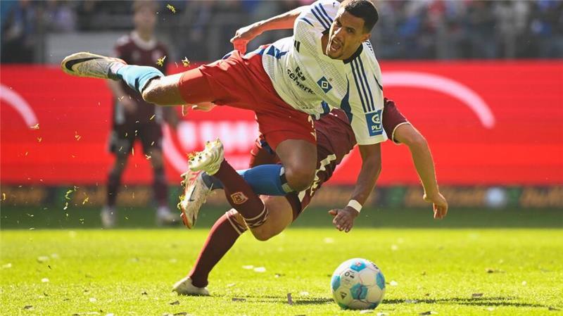 Schock für HSV: Wer soll Glatzel ersetzen? Fällt wegen einer Verletzung für den Rest der Hinrunde aus: Hamburgs Torjäger Robert Glatzel.