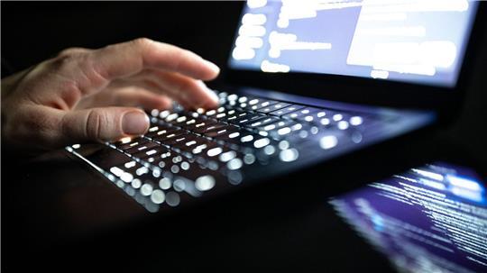 Fahnder in den USA, Kanada und Deutschland haben nun zwei große Botnetze lahmgelegt, die für Überlastungsangriffe genutzt wurden. 