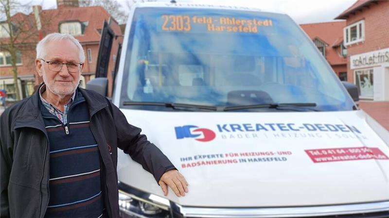 Was dieser Ex-Airbus-Mitarbeiter auf seinen Bürgerbus-Touren alles erlebt Fahrer Klaus-Dieter Wilkop mit dem circa 100.000 Euro teuren Bürgerbus.