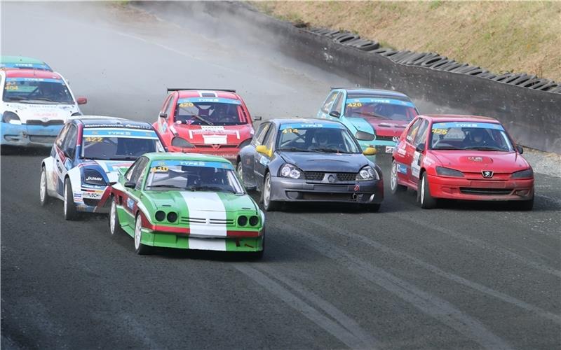 Fahrer aus Deutschland und dem benachbarten Ausland gehen in Buxtehude an den Start. Foto: Estering