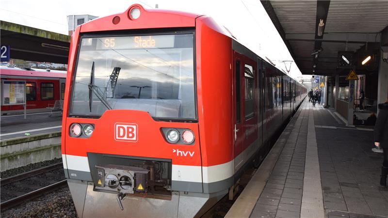 Fahrgästen auf der Linie S5 erzählt der Lokführer neuerdimgs auch mal einen Witz.