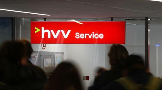 Bus- und Bahnfahren im Kreis Stade wird teurer: HVV erhöht Preise ab 2026 Fahrpreise im Hamburger Verkehrsverbund sollen 2026 steigen. (Archivbild)