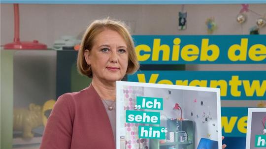 Familienministerin Lisa Paus stellte die Kampagne der Aktionswoche zum Schutz von Kindern und Jugendlichen vor.