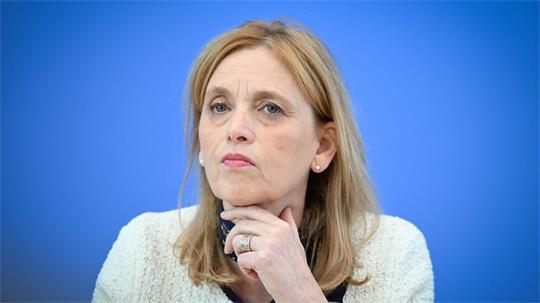 Familienministerin Prien glaubt nicht, dass die CDU ihre Position zur Leihmutterschaft zeitnah aufweicht. (Archivfoto)