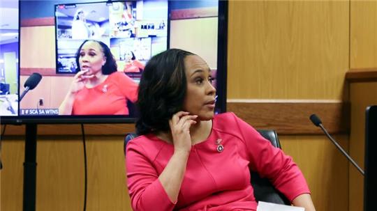 Fani Willis, Bezirksstaatsanwältin von Fulton County, nimmt an einer Anhörung zum Fall der Wahlbeeinflussung in Georgia teil.