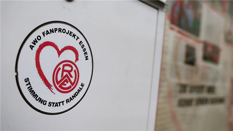 DFB und DFL: Höhere Förderung für Fanprojekte möglich Fanprojekte sollen zu einem sicheren Stadionerlebnis beitragen.