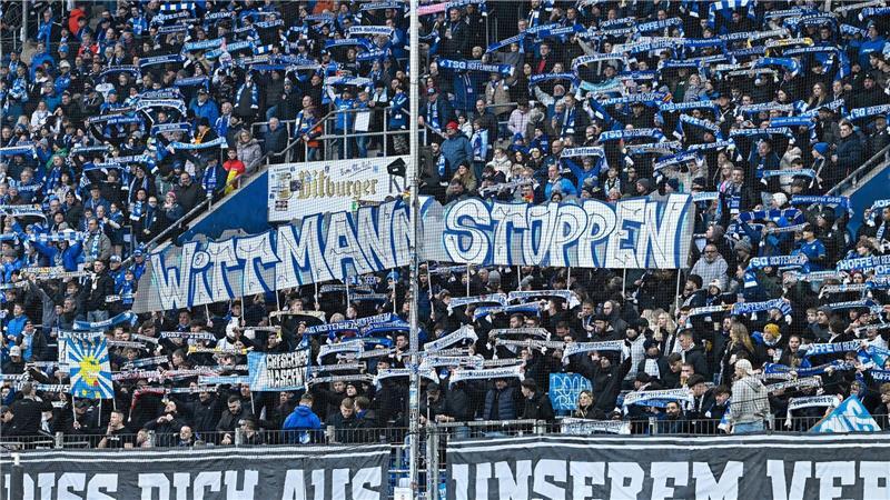 TSG Hoffenheim beendet Leipziger Erfolgsserie Fanproteste bei der TSG Hoffenheim gegen Spielerberater Roger Wittmann