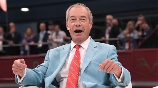 Farage hat selbst auch schon Geld erhalten. (Archivbild)
