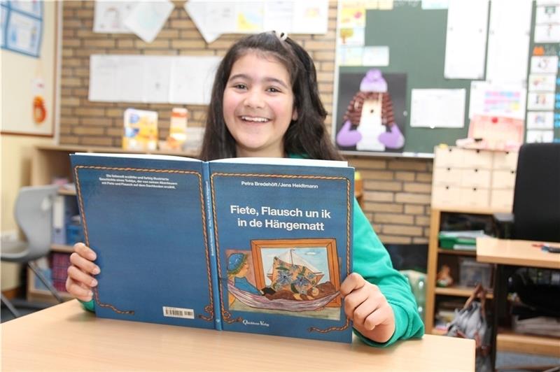 Farida kam als Flüchtling aus Syrien nach Cadenberge. Nun gewann sie den Plattdeutsch-Schulwettbewerb. Foto Grewe