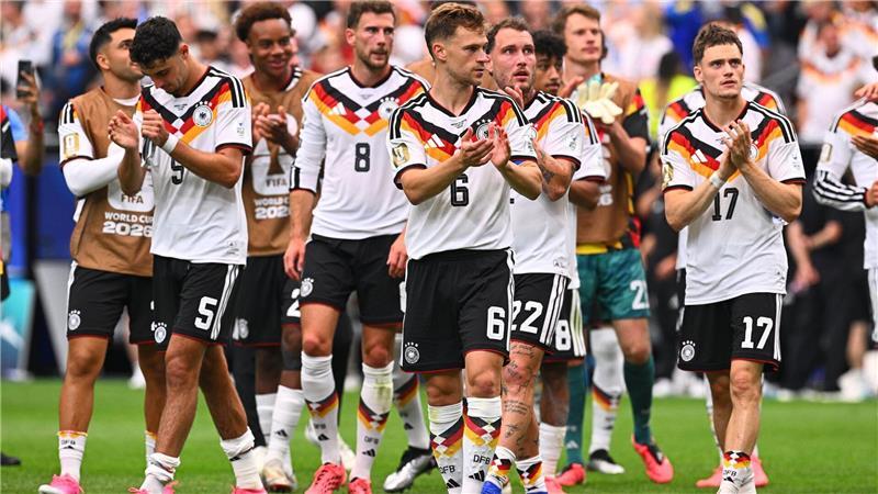 Kimmich ohne Schuh-Tick: Keine Gedanken über „Farbe Pink“ Fast alle Nationalspieler tragen rosa Schuhe bei der WM.