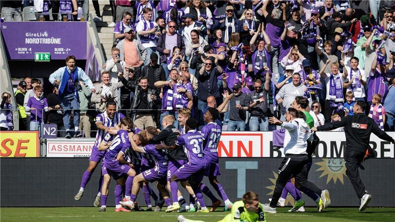 Fast am Ziel: Osnabrücker Jubel nach dem Siegtor gegen Verl.