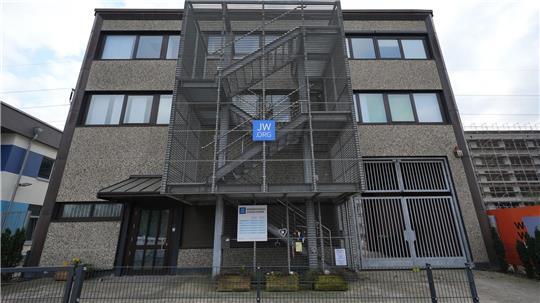 Fast drei Jahre nach einem Amoklauf bei den Zeugen Jehovas will die Glaubensgemeinschaft ihr Gebäude wieder nutzen. (Archivbild)