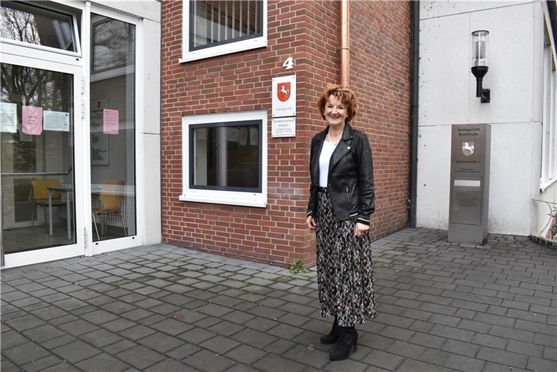 Fast ein halbes Jahrhundert war Nora Sielbeck am Buxtehuder Amtsgericht als Jugendrichterin im Dienst.