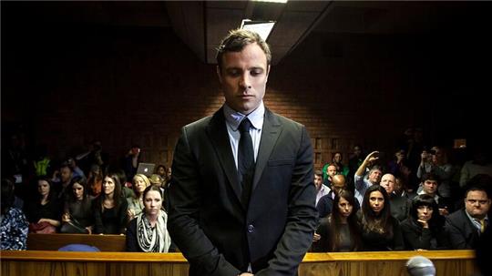Fast elf Jahre nach dem gewaltsamen Tod seiner damaligen Freundin ist Oscar Pistorius auf Bewährung freigekommen.