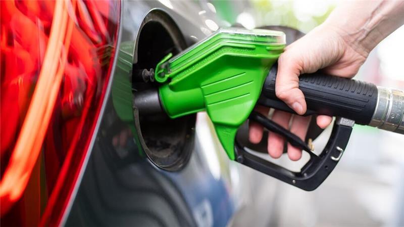 Tankstelle gibt ungewollt Sprit für 1 Cent ab Fast umsonst konnten Autofahrer ihre Fahrzeuge an einer Tankstelle im Allgäu betanken. (Symbolbild)