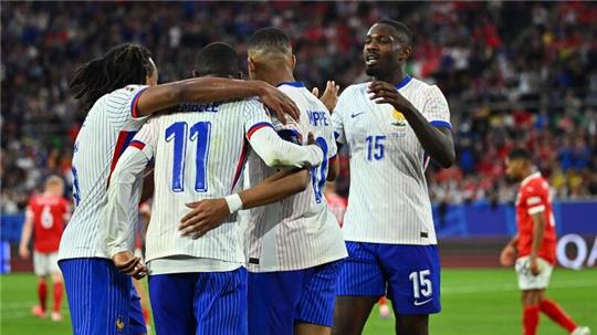 Favorit Frankreich besiegte Österreich in einer spannenden Partie mit 1:0.