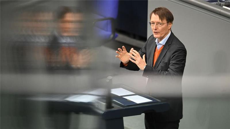 Union drängt auf Änderungen beim Cannabisgesetz Federführend war beim Gesetz zum Umgang mit Konsumcannabis Bundesgesundheitsminister Karl Lauterbach (SPD).