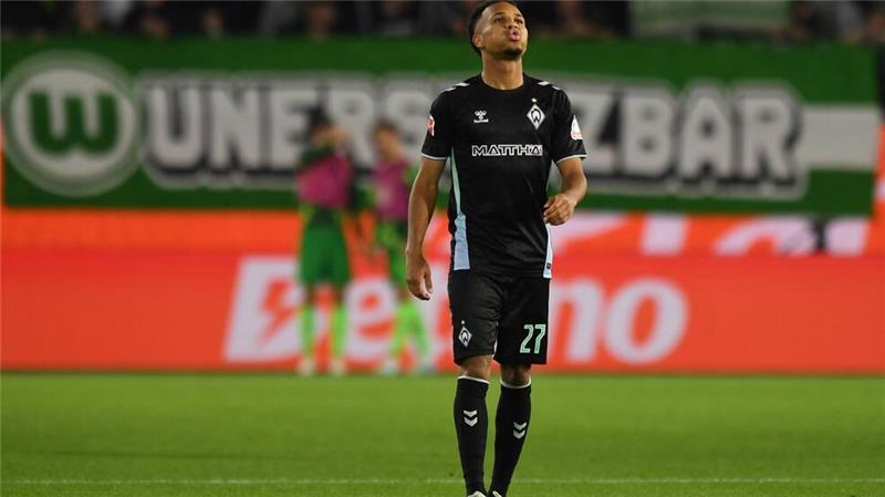 Werder in Frankfurt ohne Stage und Agu Fehlt Werder Bremen beim Spiel in Frankfurt: Abwehrspieler Felix Agu.