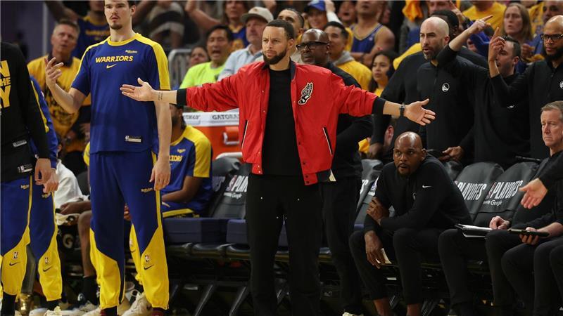 Celtics verlieren erneut gegen Knicks - und womöglich Tatum Fehlte den Golden State Warriors erneut: Superstar Stephen Curry.