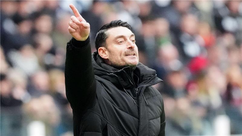 Feiert seinen ersten Sieg als Frankfurt-Coach: Albert Riera.