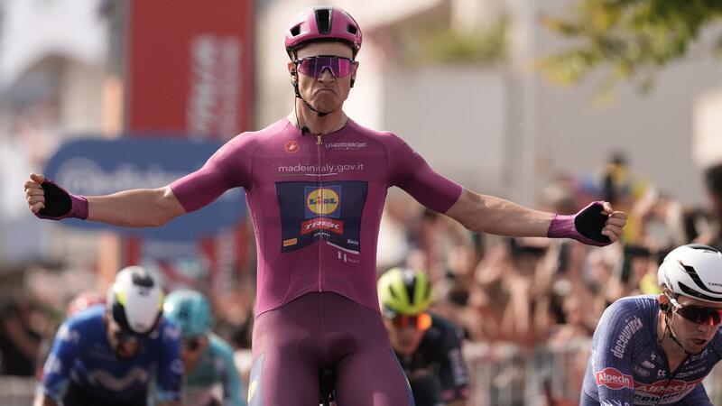 Italiener Milan holt zweiten Etappensieg beim Giro Feierte seinen zweiten Etappensieg beim Giro: Jonathan Milan.