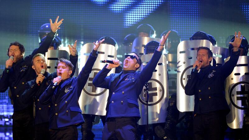 Take-That-Rebell und Familienvater: Robbie Williams wird 50 Feierten gemeinsam große Erfolge: Howard Donald (l-r), Gary Barlow, Mark Owen, Robbie Williams und Jason Orange von der britischen Band Take That (Archivbild).