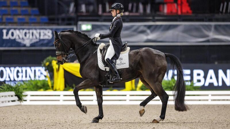 Felicitas Hendricks setzte sich in diesem Jahr im Piaff-Förderpreis mit ihrem Drombusch durch - nach Mannschafts- und Einzelgold sowie Kürsilber bei der U25-EM.