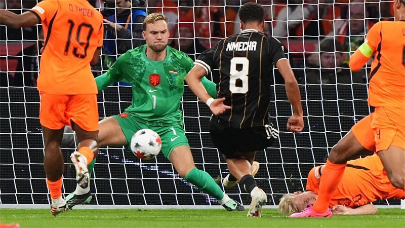 Felix Nmecha erzielt das 0:1 gegen die Niederlande beim Spiel in der Nations League.