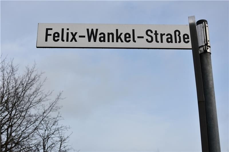 Felix-Wankel-Straße : Benannt nach dem Erfinder des gleichnamigen Motors . Foto: Felsch