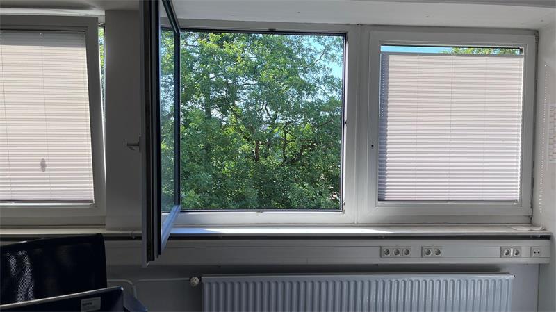 Fenster auf! So werden beim Stader TAGEBLATT die Räume morgens gekühlt.
