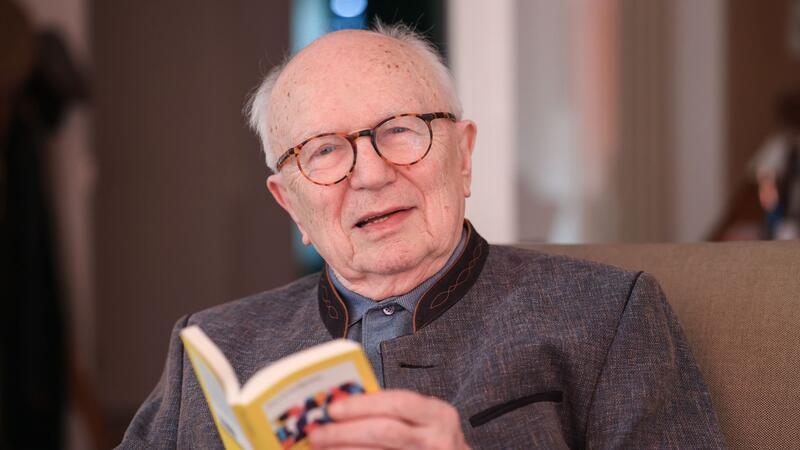 Friedrich Nowottny wird 95: „Bin außerordentlich beunruhigt“ Fernsehjournalist Friedrich Nowottny wird 95 Jahre alt - und sorgt sich um die Zukunft.