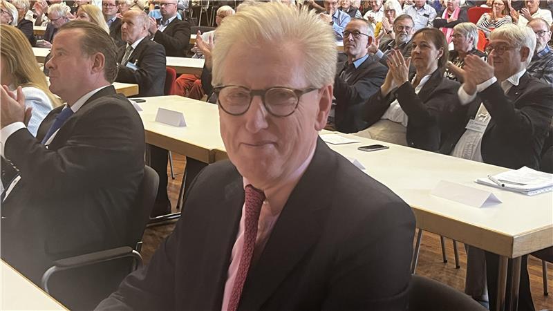 Fernsehjournalist Theo Koll analysiert die ersten 100 Tage der Regierung Merz.