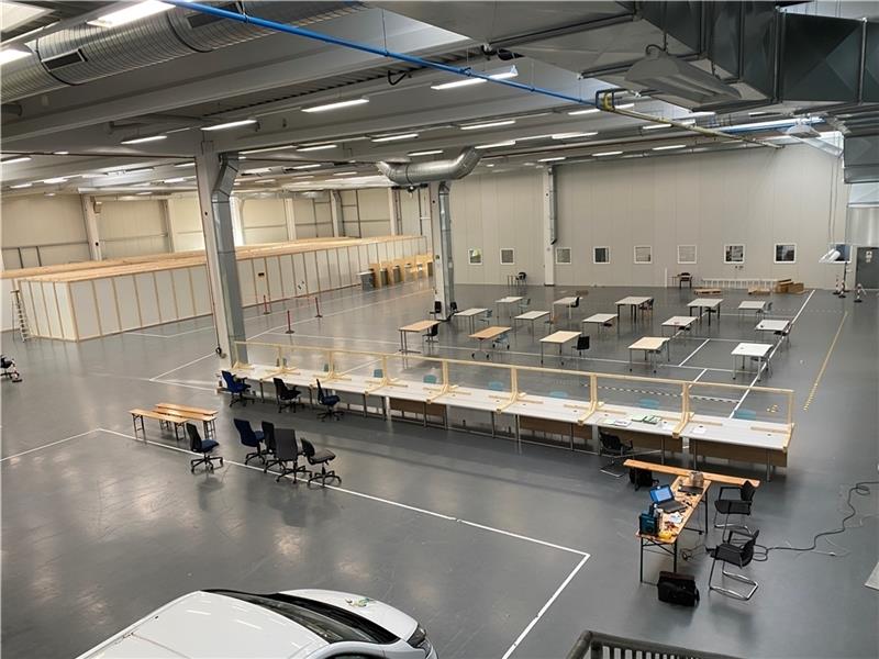 Fertig und zur Impfung bereit: das Impfzentrum des Kreises im Stader Gewerbegebiet Ottenbeck hinter dem Airbus-Werk. Foto: Stephan