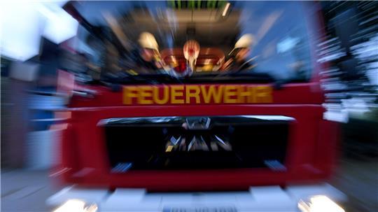 Feuerwehr und Notärzte waren in Brunsbüttel im Einsatz. (Symbolbild)