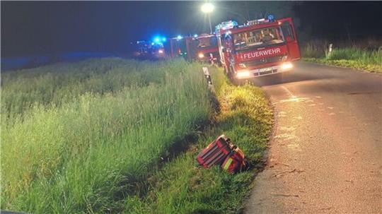 Feuerwehr und Rettungsdienst waren mit einem Großaufgebot in der Nacht vor Ort.