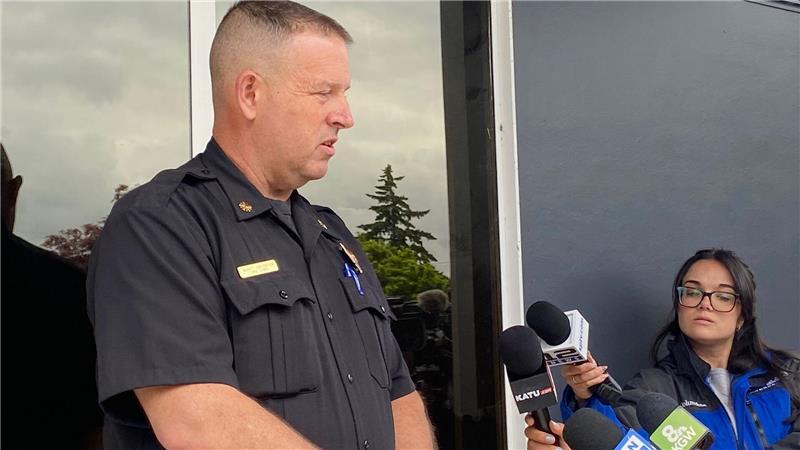 Feuerwehr: Wohl keine Überlebenden nach Chemie-Unfall in USA Feuerwehrchef Scott Goldstein hielt eine Pressekonferenz nach der Explosion in Longview.
