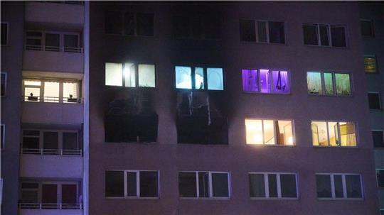 Feuerwehrkräfte löschten den Brand.