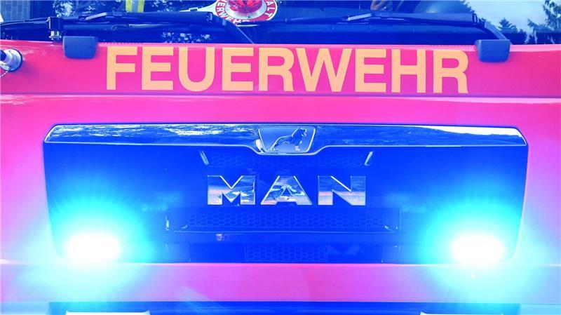 Feuerwehrleute haben einen Brand im Kreis Segeberg gelöscht. (Symbolbild)