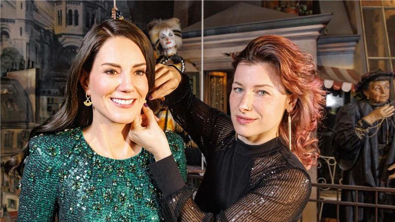 Royaler Glanz: Prinzessin Kate wohnt jetzt in Hamburg Figurenbauerin Lisa Büscher und ihr Team haben monatelang an der Figur gearbeitet.