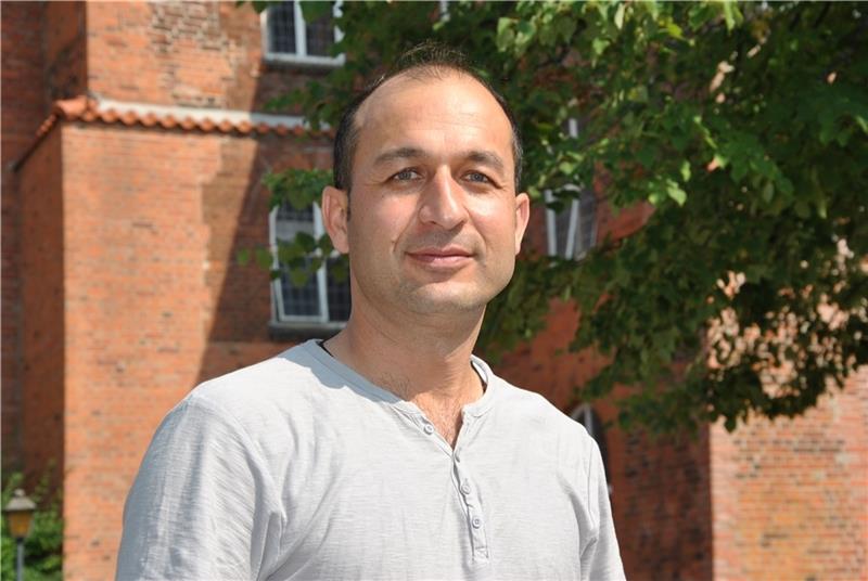Finanzexperte und Flüchtling aus Afghanistan: Fareed Bajai lebt jetzt mit seiner Familie in Dollern. Foto: Lohmann
