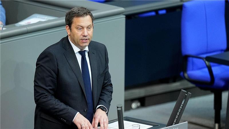 Steuerschätzung verschärft Haushaltssorgen bis 2029 Finanzminister Lars Klingbeil (SPD) hat für den Haushalt 2025 einen ambitionierten Zeitplan.