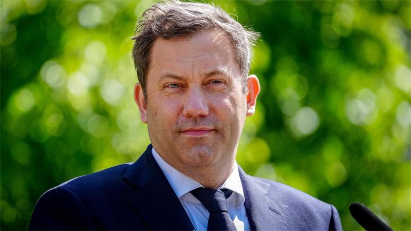 Union attackiert Klingbeils Steuerpläne Finanzminister Lars Klingbeil (SPD) will die Freibeträge für steuerpflichtige Vereine deutlich senken. (Archivbild)