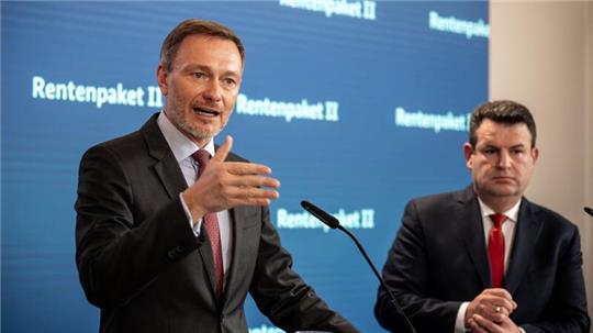 Finanzminister Lindner (l.) und Sozialminister Heil wollen die Altersvorsorge der Deutschen sichern.