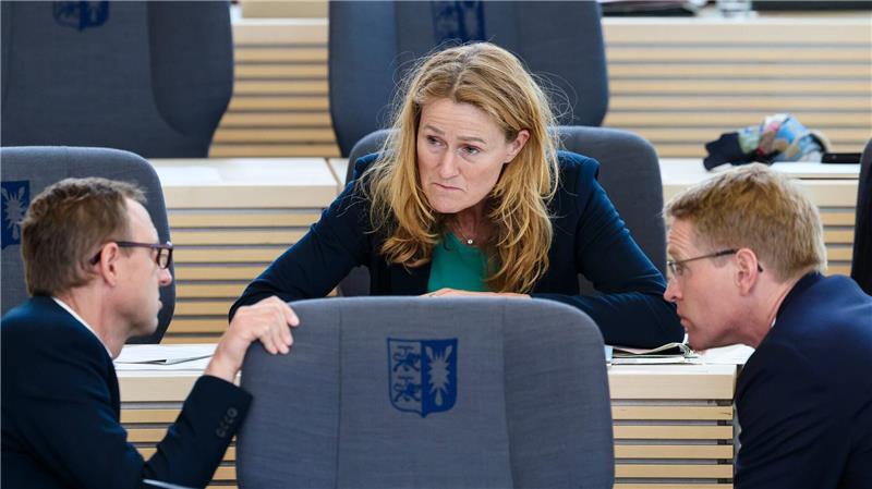 Regierung legt Nachtragshaushalt vor Finanzministerin Silke Schneider (Grüne) hat einen ersten Nachtragshaushalt vorgelegt. (Archivfoto)